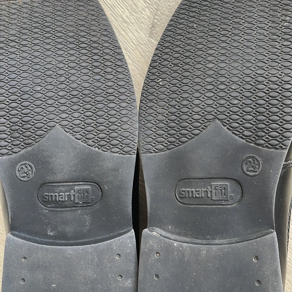 Smart Fit Boys Black Dress Shoes Size 2.5